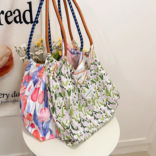 159.9--Brown Fashion: A Handbag That Interprets Fashion and Practicality-The prices of three bags